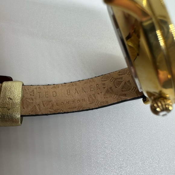 Ted baker bow watch🎀 - Picture 8 of 10